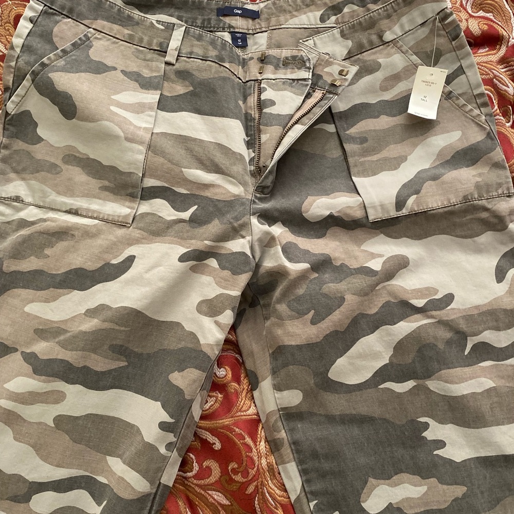 NWT Gap Camouflage pants 12 Tall
